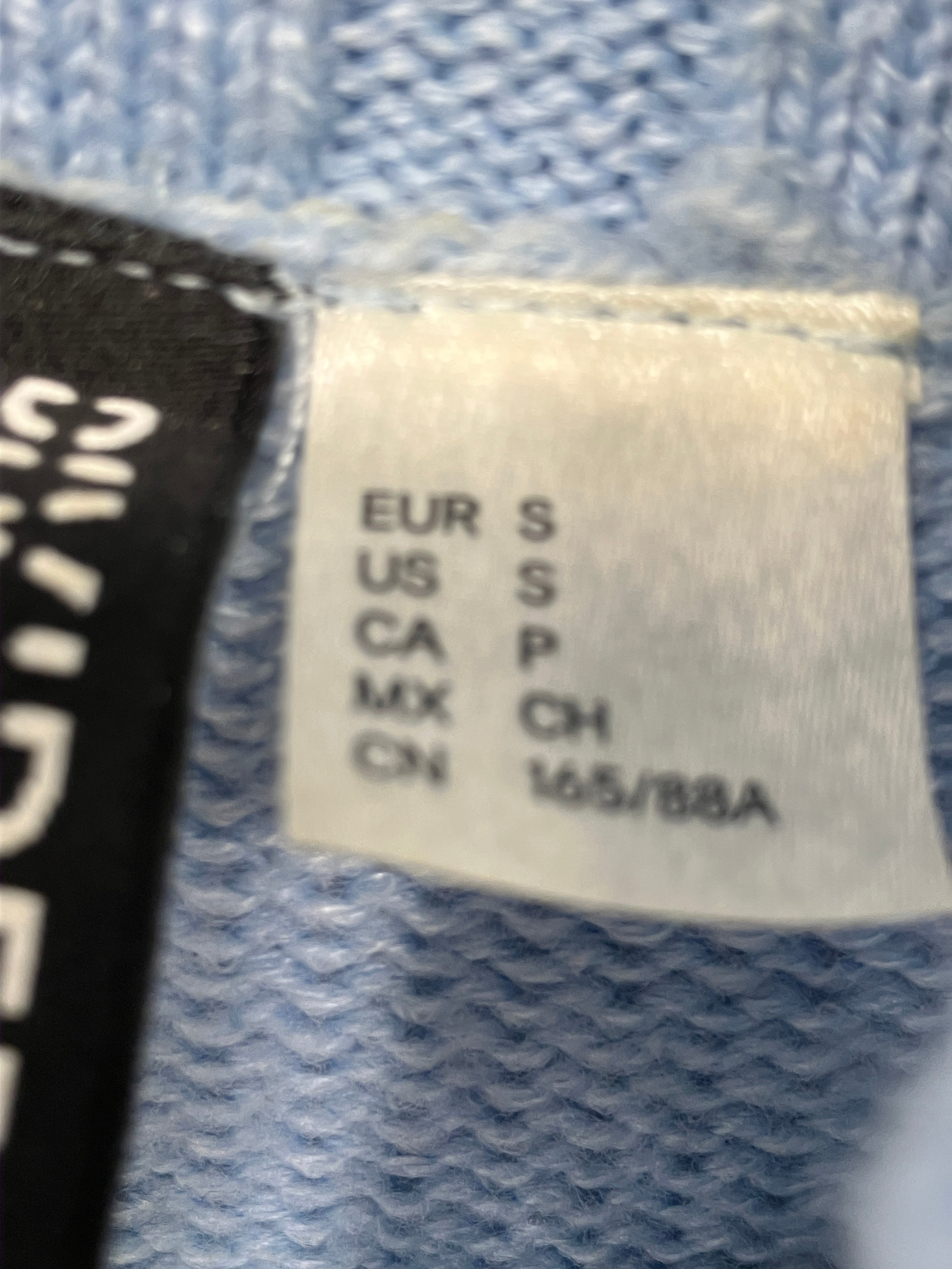 Divided (H&M) Strik